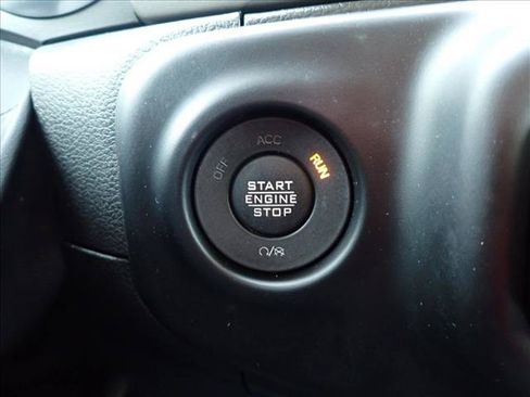 Used 2023 Jeep Wrangler Unlimited w/ Cold Weather Group AWD/4WD image 23