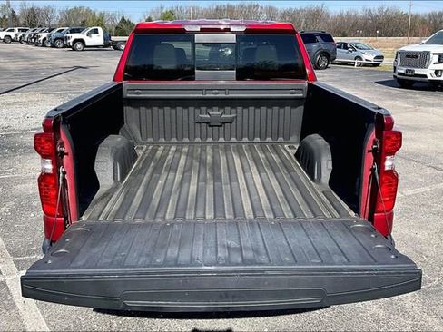 Used 2024 Chevrolet Silverado 1500 LT w/ Leather Package image 7