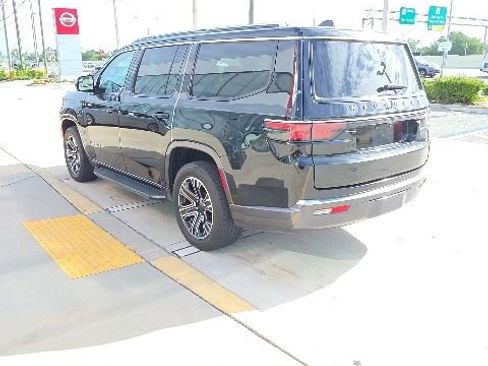 Used 2022 Jeep Wagoneer Series III RWD image 6