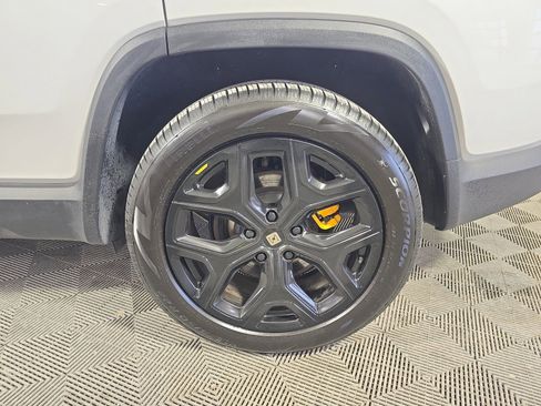 Used 2023 Rivian R1S Adventure image 10