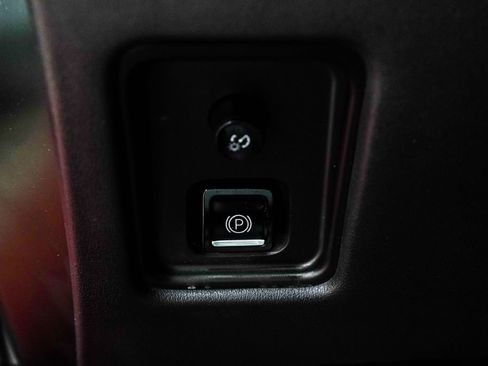 Used 2021 Chevrolet Corvette Stingray Coupe w/ 1LT image 37