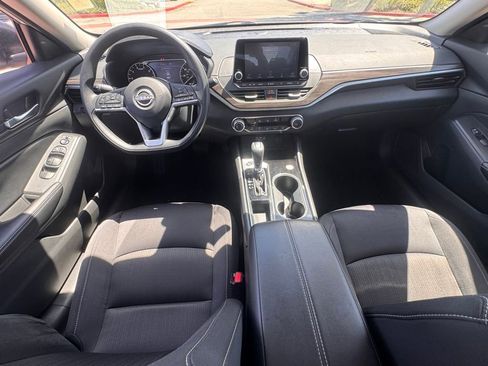Certified 2024 Nissan Altima 2.5 SV FWD image 20