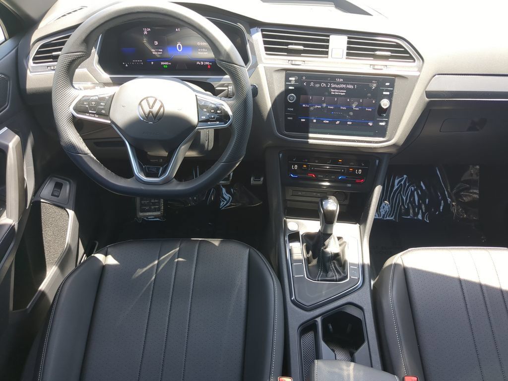 Certified 2024 Volkswagen Tiguan SE R-Line FWD image 14