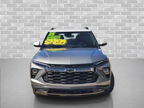 Certified 2025 Chevrolet TrailBlazer ACTIV w/ Convenience Package FWD image 2