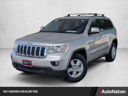 Used 2011 Jeep Grand Cherokee Laredo AWD/4WD image 1