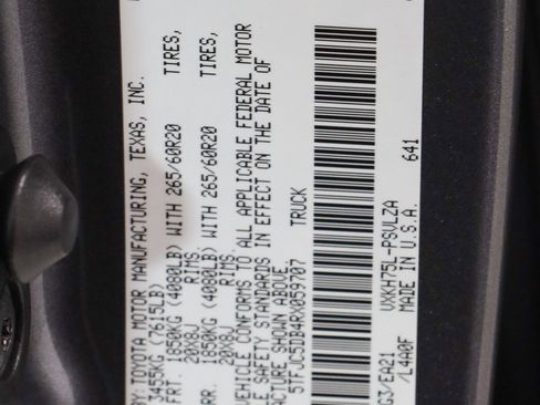 Used 2024 Toyota Tundra Limited AWD/4WD image 33