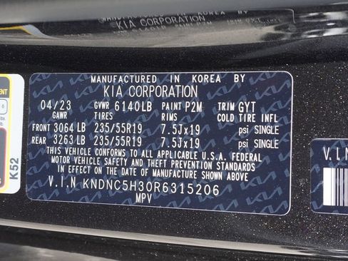 Used 2024 Kia Carnival EX FWD image 53