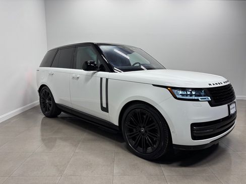 Used 2023 Land Rover Range Rover SE AWD/4WD image 5