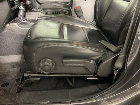 Used 2020 Jeep Wrangler Unlimited Sahara image 19