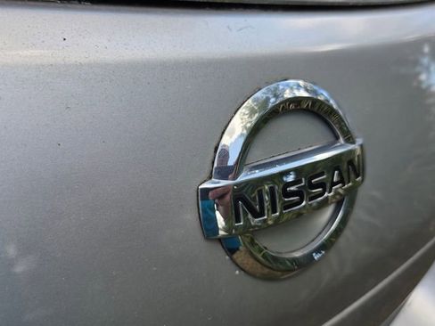 Used 2009 Nissan Rogue S FWD image 4