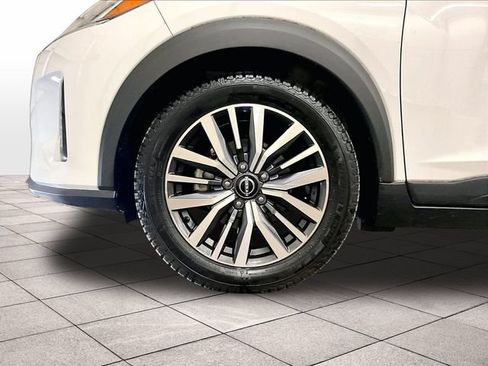 Used 2022 Nissan Kicks SV FWD image 8