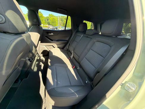 Used 2025 Chevrolet Equinox LT FWD image 23