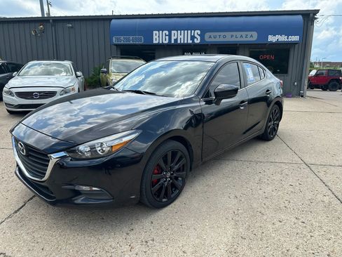 Used 2018 MAZDA MAZDA3 Touring FWD image 3