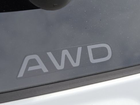 Used 2024 Honda CR-V EX image 11