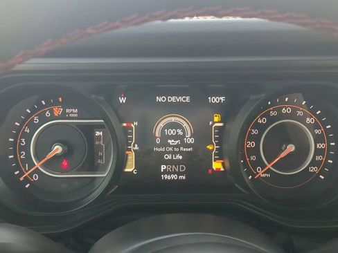 Used 2024 Jeep Gladiator Rubicon image 15