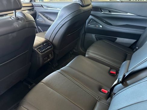 Used 2025 INFINITI QX60 Sensory w/ Lighting Package (N94) AWD/4WD image 11