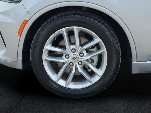 Used 2024 Dodge Durango GT RWD image 8