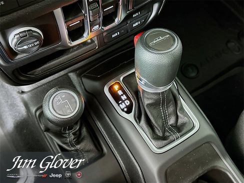 New 2025 Jeep Gladiator Sport image 35