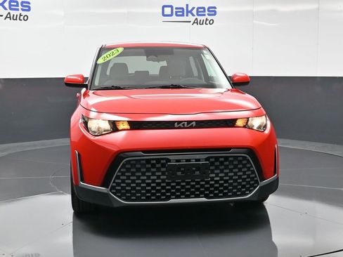 Certified 2023 Kia Soul EX image 3