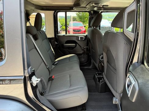 Used 2021 Jeep Wrangler Unlimited Sport AWD/4WD image 22