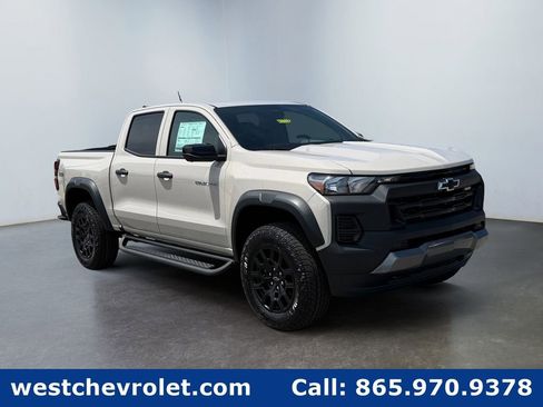 New 2026 Chevrolet Colorado Trail Boss AWD/4WD image 1