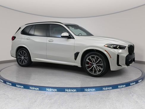 New 2026 BMW X5 xDrive50e w/ Executive Package image 3