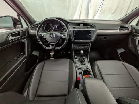 Used 2020 Volkswagen Tiguan SE R-Line AWD/4WD image 11