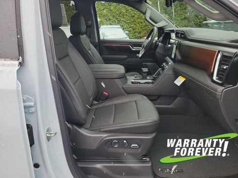 New 2026 GMC Sierra 1500 Denali w/ Denali Reserve Package image 15
