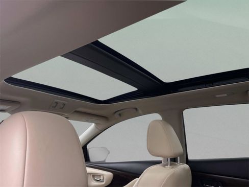 Used 2023 Nissan Murano Platinum w/ Cargo Package image 12