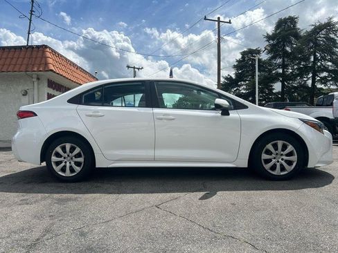 Used 2020 Toyota Corolla LE w/ Carpet Mat Package (TMS) image 3