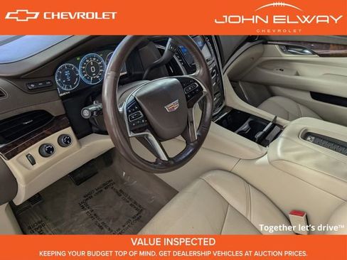 Used 2015 Cadillac Escalade ESV Luxury image 12
