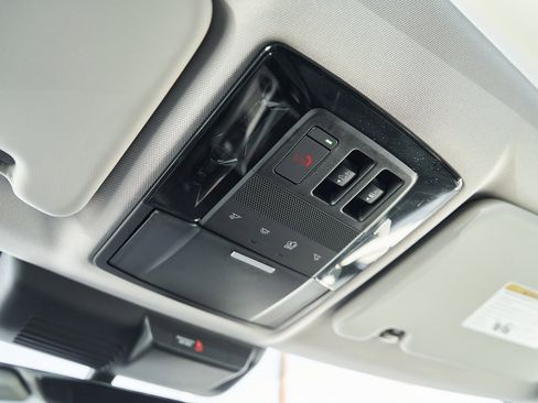 Used 2025 Mitsubishi Outlander SEL image 55