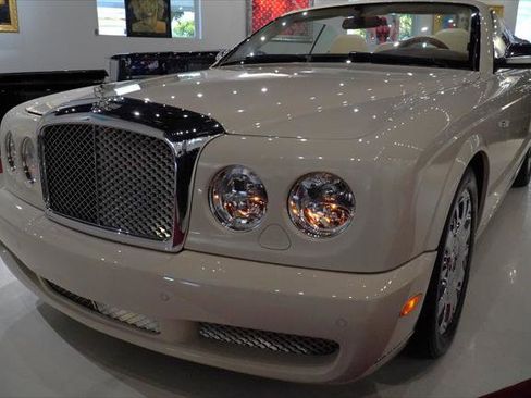 Used 2008 Bentley Azure image 6