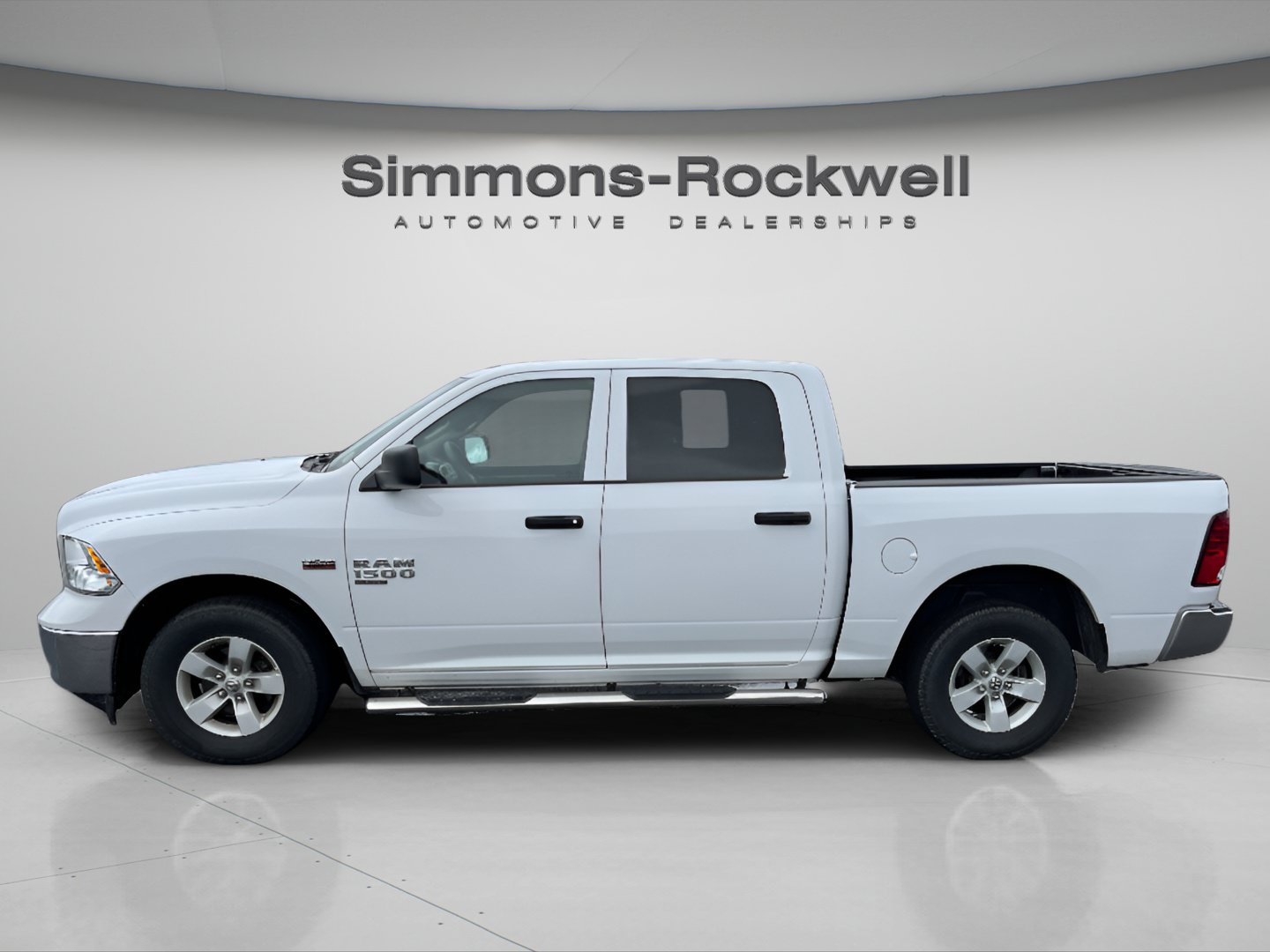 Used 2023 RAM 1500 Classic SLT w/ Protection Group AWD/4WD image 2