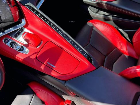 Used 2022 Chevrolet Corvette Stingray Preferred Cpe w/ Engine Appearance Package RWD image 17