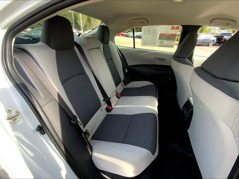 Used 2024 Toyota Corolla LE image 19