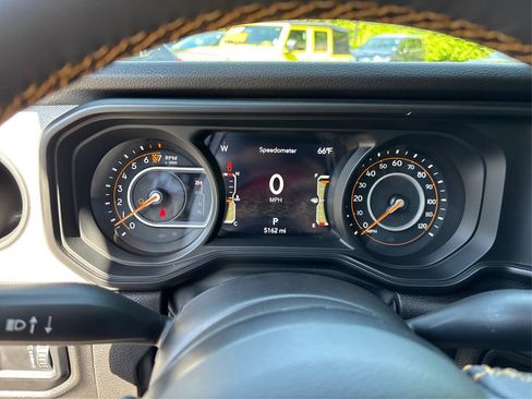 Used 2024 Jeep Gladiator Sport image 21