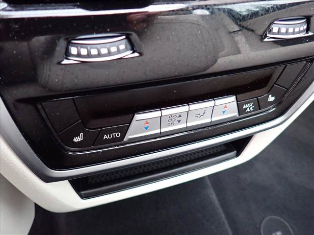 Used 2021 BMW X5 xDrive40i w/ Premium Package AWD/4WD image 12