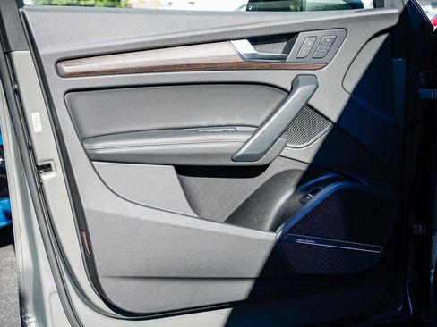 Used 2023 Audi Q5 2.0T Prestige w/ Prestige Package image 19