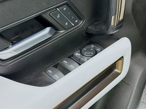 Used 2024 GMC Hummer EV 2X w/ Extreme Off-Road Package image 19