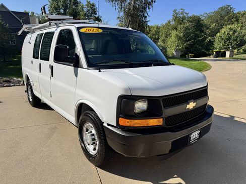Used 2015 Chevrolet Express 2500 RWD image 9