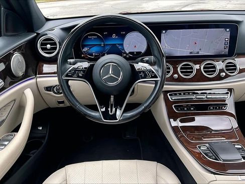 Used 2023 Mercedes-Benz E 350 Sedan image 5