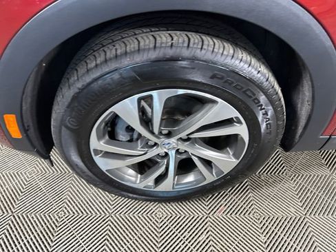 Used 2022 Buick Envision Essence w/ Safety Package image 10