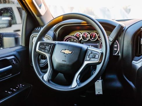 Used 2023 Chevrolet Silverado 2500 Custom w/ Custom Value Package image 16