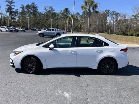 Certified 2026 Toyota Corolla SE image 2