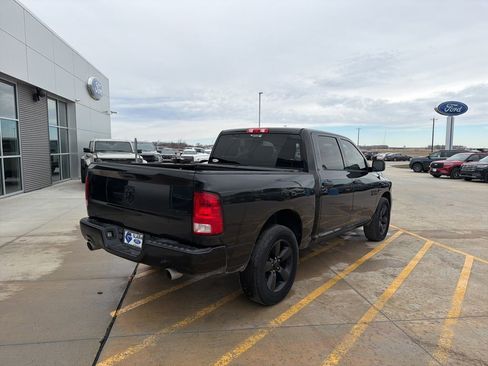 Used 2016 RAM 1500 Express w/ Black Ram 1500 Express Group image 8