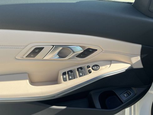 Certified 2025 BMW 330i Sedan w/ Premium Package image 19