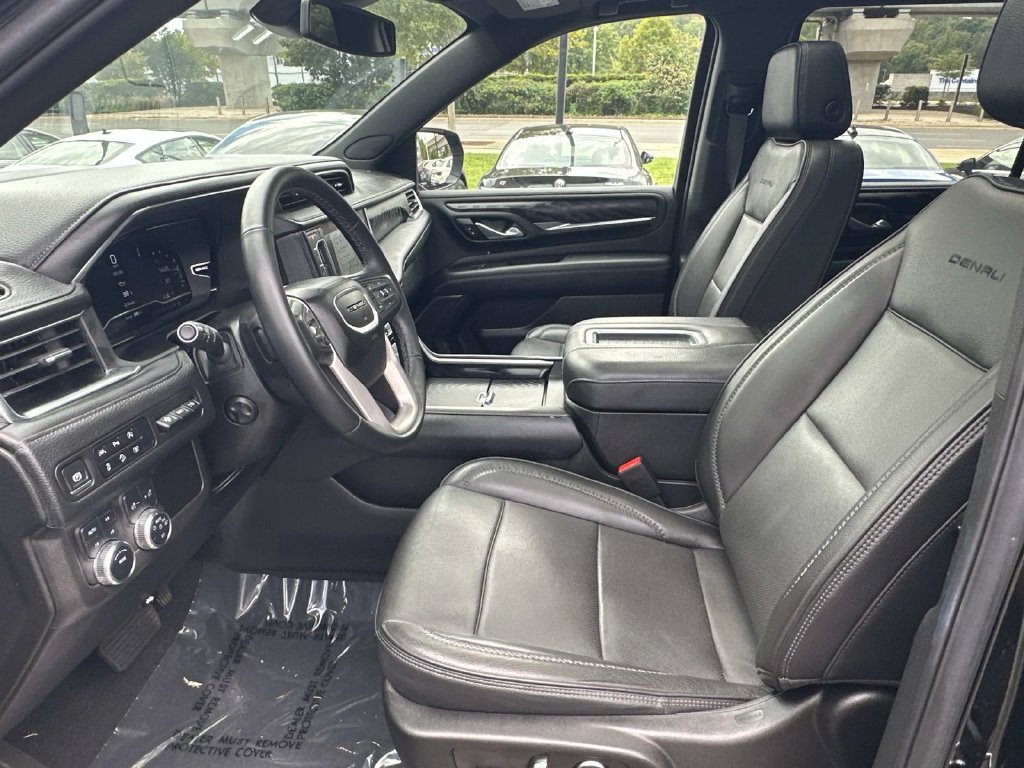 Used 2024 GMC Yukon XL Denali AWD/4WD image 20