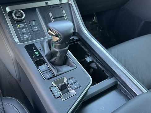 Used 2024 Lexus GX 550 AWD/4WD image 20