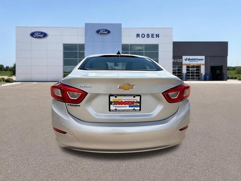 Used 2018 Chevrolet Cruze LS FWD image 23